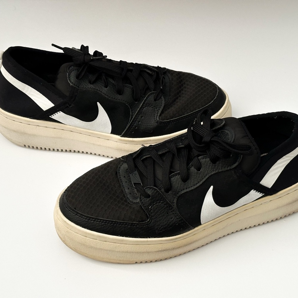 Nike Women’s Black and White Low-Top Sneakers